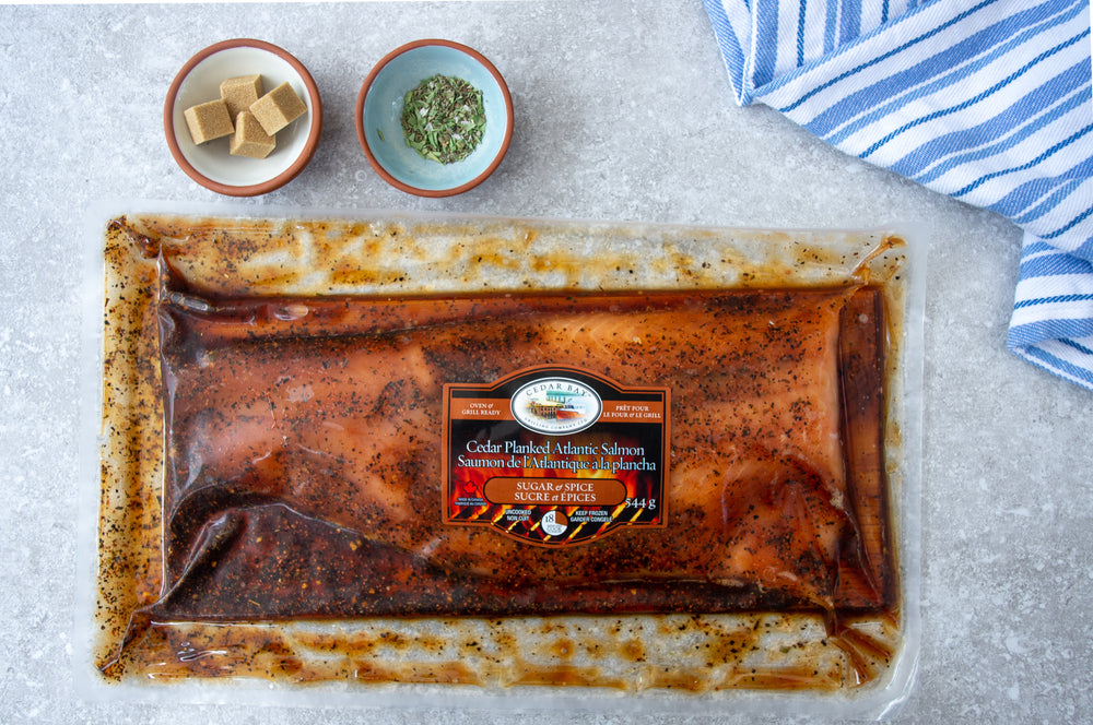 544 g Cedar Planked Atlantic Salmon - Sugar & Spice / Saumon de l'Atlantique à la plancha - Sucré et Épice